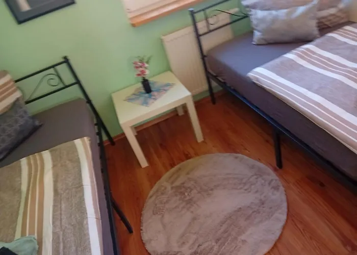 Stellas Monteurwohnungen Apartamento *